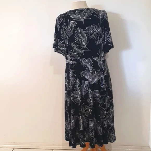 Beme New Dress Size 18 approx Black White - Picture 5 of 9